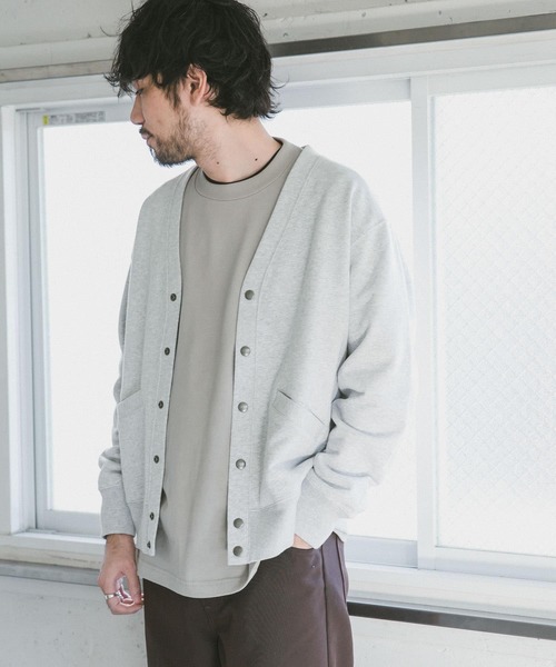 URBAN RESEARCH DOORS（アーバンリサーチドアーズ）の「裏毛Vネックカーディガン（カーディガン/ボレロ・メンズ・ネイビー/グレー/グリーン・40/38）」の11枚目の写真