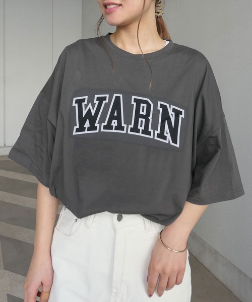 CORNERS（コーナーズ）の「WARNカレッジロゴビッグTシャツ（Tシャツ/カットソー・レディース・オフホワイト/オートミール/スミクロ・FREE）」の14枚目の写真