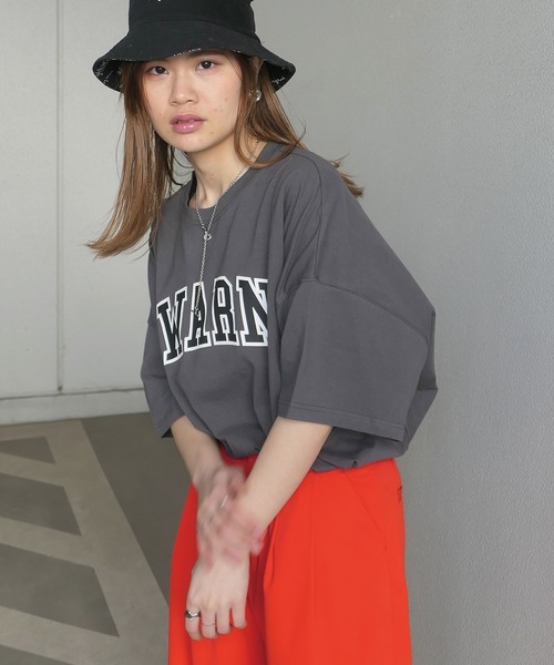 CORNERS（コーナーズ）の「WARNカレッジロゴビッグTシャツ（Tシャツ/カットソー・レディース・オフホワイト/オートミール/スミクロ・FREE）」の20枚目の写真