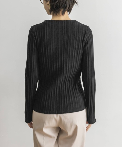 URBAN RESEARCH（アーバンリサーチ）の「ビルドネックランダムリブカットソー（Tシャツ/カットソー・レディース・ライトグレー/ブラック/パープル/グリーン・FREE）」の21枚目の写真