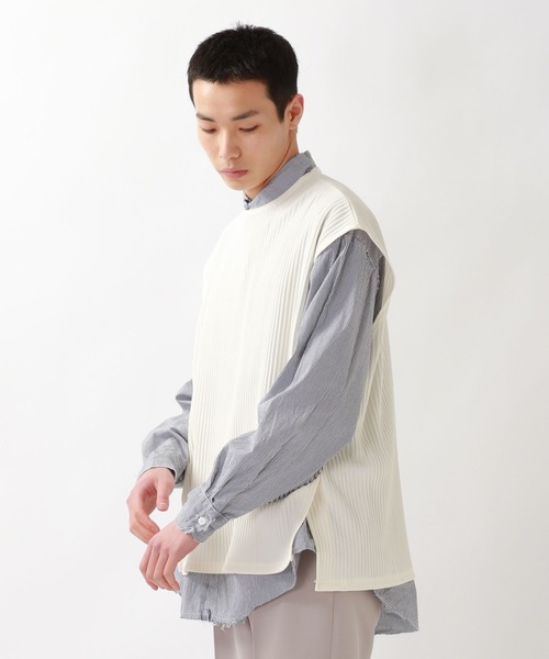 ALAND(エーランド)の「3.3Field Trip/PLEATSノースリーブ 2275824(ベスト・メンズ・アイボリー/ブラック・FREE)」の10枚目の写真