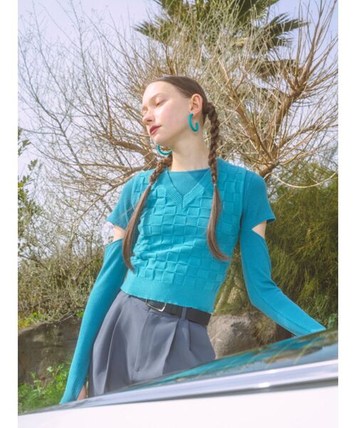 EMODA（エモダ）の「チェッカーニットタンクトップ（タンクトップ・レディース・ホワイト/ブラック/イエロー/ブルー・FREE）」の5枚目の写真