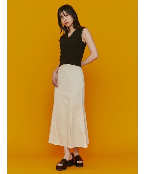 EMODA（エモダ）の「チェッカーニットタンクトップ（タンクトップ・レディース・ホワイト/ブラック/イエロー/ブルー・FREE）」の9枚目の写真