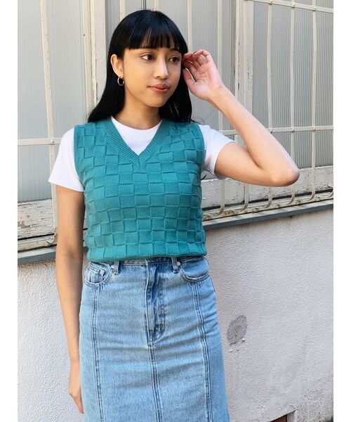 EMODA（エモダ）の「チェッカーニットタンクトップ（タンクトップ・レディース・ホワイト/ブラック/イエロー/ブルー・FREE）」の13枚目の写真