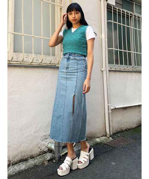 EMODA（エモダ）の「チェッカーニットタンクトップ（タンクトップ・レディース・ホワイト/ブラック/イエロー/ブルー・FREE）」の14枚目の写真