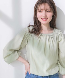 スクエアネックギャザーブラウス