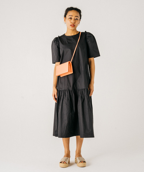 GIMME GIMME（ギミーギミー）の「【GIMME GIMME】Square shoulder bag gima22s008（ショルダーバッグ・レディース・グリーン/ピンク/ブラック・FREE）」の15枚目の写真