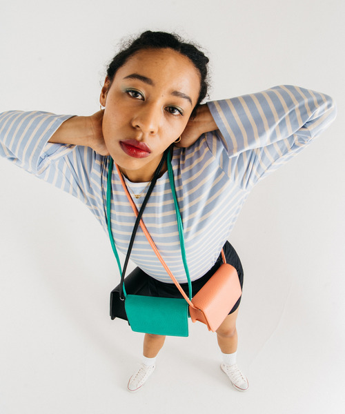 GIMME GIMME（ギミーギミー）の「【GIMME GIMME】Square shoulder bag gima22s008（ショルダーバッグ・レディース・グリーン/ピンク/ブラック・FREE）」の13枚目の写真