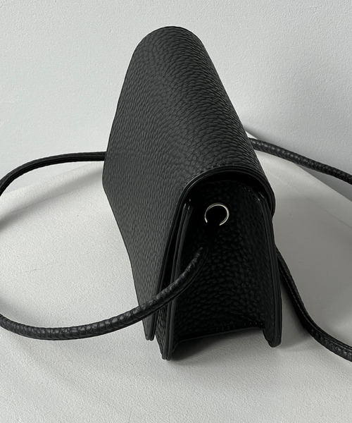 GIMME GIMME（ギミーギミー）の「【GIMME GIMME】Square shoulder bag gima22s008（ショルダーバッグ・レディース・グリーン/ピンク/ブラック・FREE）」の6枚目の写真