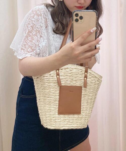 INGNI（イング）の「ペーパー×合皮コンビトートバッグ（トートバッグ・レディース・ベージュ系6/ベージュ系2・ONE SIZE）」の7枚目の写真