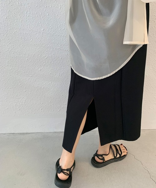 JUNOAH（ジュノア）の「Iラインキャミワンピース（ワンピース・レディース・ブラック/ブラウン/アイボリー/グレイッシュベージュ/ブルー/ミント・MEDIUM/LARGE/X-LARGE）」の15枚目の写真