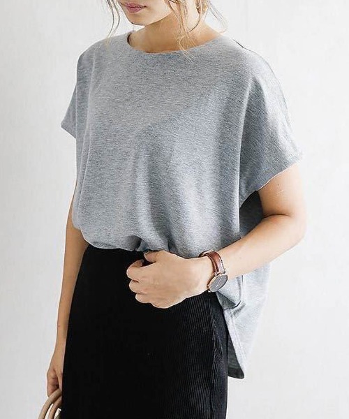 RUUX(ルーフ)の「【INTER SECTION】バックタック ラウンドTシャツ(Tシャツ/カットソー・レディース・ホワイト/ブラック/ベージュ/グレー・FREE)」の6枚目の写真