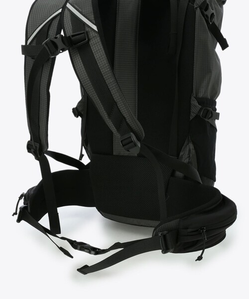 MOUNTAIN HARDWEAR(マウンテンハードウェアー)の「【Mountain Hardwear】マウンテンライト38(バックパック/リュック・メンズ・ブラック・FREE)」の13枚目の写真