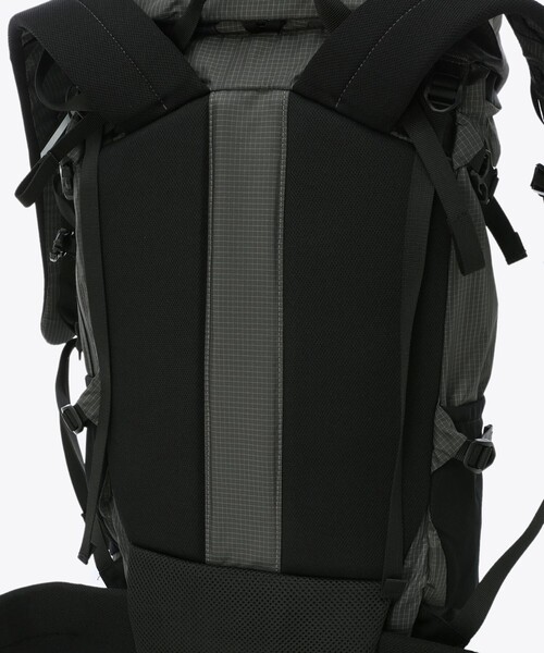 MOUNTAIN HARDWEAR(マウンテンハードウェアー)の「【Mountain Hardwear】マウンテンライト38(バックパック/リュック・メンズ・ブラック・FREE)」の16枚目の写真