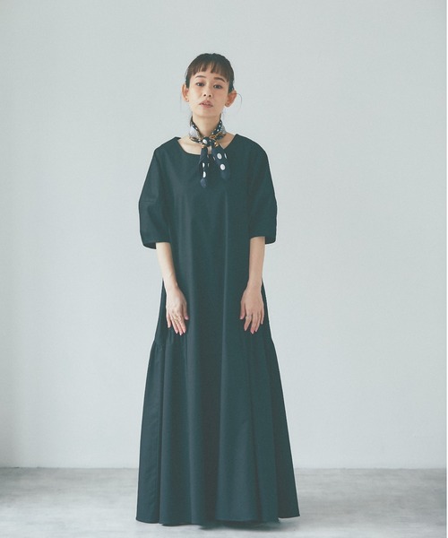 and R（アンドアール）の「サイドギャザーマキシワンピース（ワンピース・レディース・オフホワイト/ブラック・FREE）」の3枚目の写真