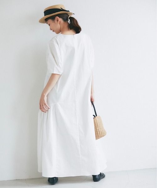 and R（アンドアール）の「サイドギャザーマキシワンピース（ワンピース・レディース・オフホワイト/ブラック・FREE）」の9枚目の写真