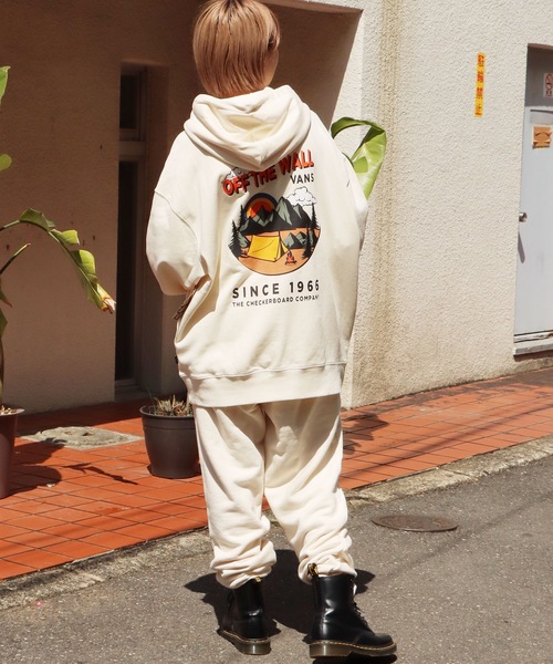 VANS（バンズ）の「VANS/ヴァンズ M AP CAMPER GX PO HOODIE グラフィックパーカー フーディー（パーカー・メンズ・ブラック/ホワイト・XL/L/M）」の22枚目の写真