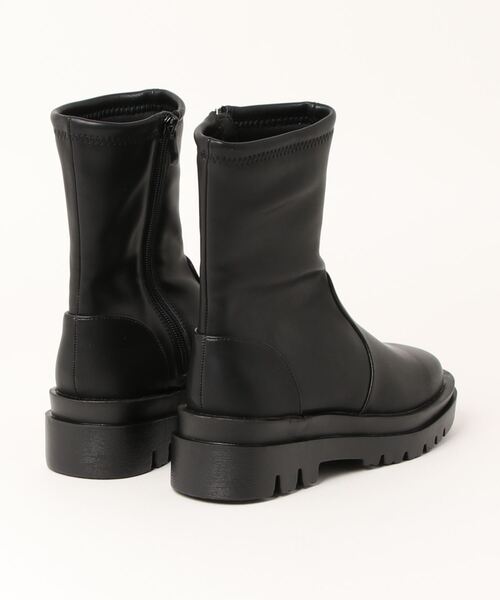 clear（クリア）の「タンクソールショートブーツ（ブーツ・レディース・ブラック/アイボリー・M/L）」の3枚目の写真