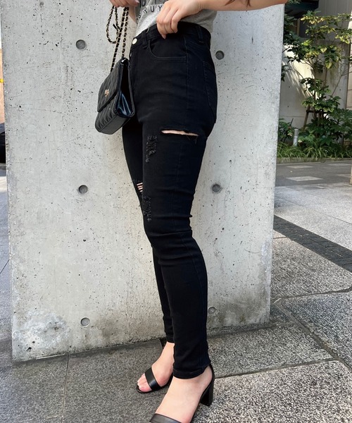 SPIGA(スピーガ)の「サイドスリットダメージスキニーパンツ(デニムパンツ・レディース・ブラック/ライトブルー・SMALL/MEDIUM)」の3枚目の写真