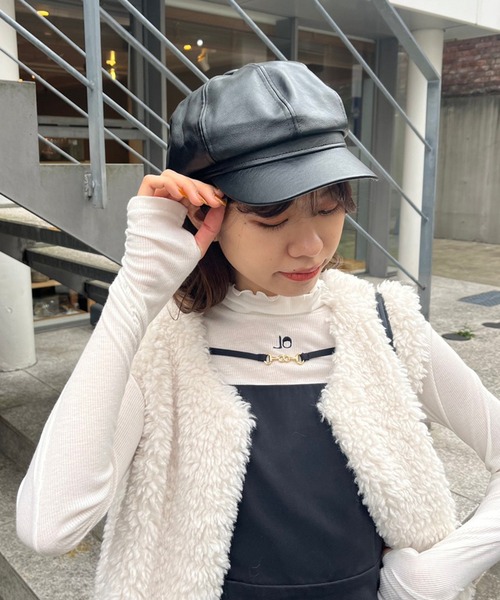 OLIVE des OLIVE（オリーブデオリーブ）の「フェイクレザーキャスケット（キャスケット・レディース・ブラック/アイボリー・FREE）」の7枚目の写真