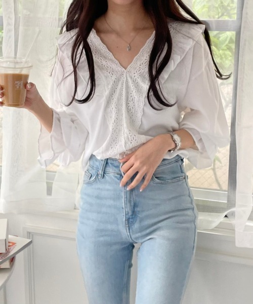 OLUPIC（オルピック）の「OLUPIC/【WEB限定】ボリュームスリーブレース切り替えフリルブラウス（シャツ/ブラウス・レディース・ホワイト/ブラック/ライトベージュ/ライトパープル・FREE）」の21枚目の写真