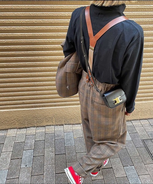 INTERPLAY(インタープレイ)の「【INTERPLAY x AYA】バルーン 3タック サスペンダー パンツ(スラックス・レディース・ネイビー/ブラウン/ブラック・FREE)」の5枚目の写真