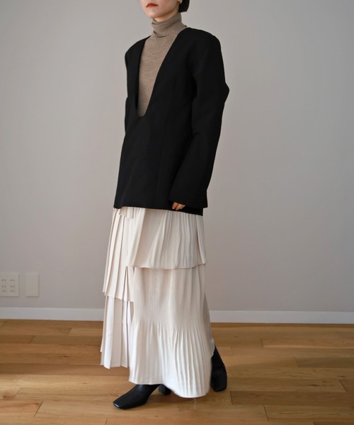 UNFIELD（アンフィールド）の「【UNFIELD】Uネックプルオーバー（シャツ/ブラウス・レディース・ベージュ/ブラック・FREE）」の21枚目の写真