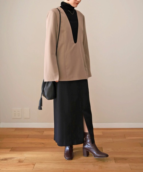 UNFIELD（アンフィールド）の「【UNFIELD】Uネックプルオーバー（シャツ/ブラウス・レディース・ベージュ/ブラック・FREE）」の22枚目の写真