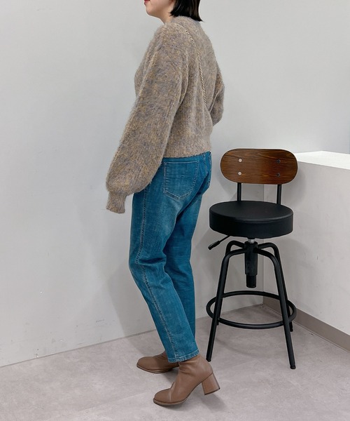 un dix cors(アンディコール)の「華やかさアップ 袖ボリュームパール釦カーデ(カーディガン/ボレロ・レディース・ベージュ/レッド・FREE)」の10枚目の写真