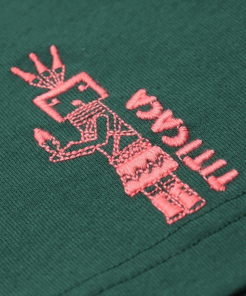 チチカカ(チチカカ)の「イェイ刺繍ノースリーブTシャツ【ユニセックス】(Tシャツ/カットソー・レディース・ブラック/ホワイト/グリーン・FREE)」の13枚目の写真