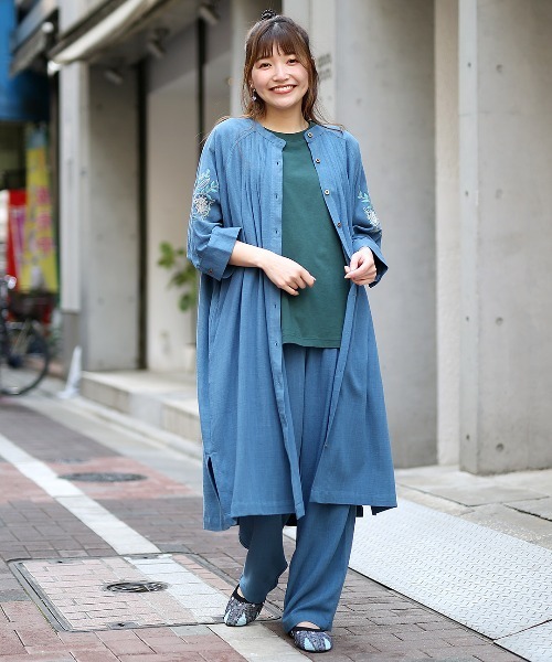 チチカカ(チチカカ)の「イェイ刺繍ノースリーブTシャツ【ユニセックス】(Tシャツ/カットソー・レディース・ブラック/ホワイト/グリーン・FREE)」の10枚目の写真