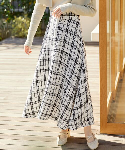 MAJESTIC LEGON（マジェスティックレゴン）の「バックレースアップフレアスカート（スカート・レディース・ブラック系その他/ホワイト系その他/ベージュ系その他2・MEDIUM）」の7枚目の写真