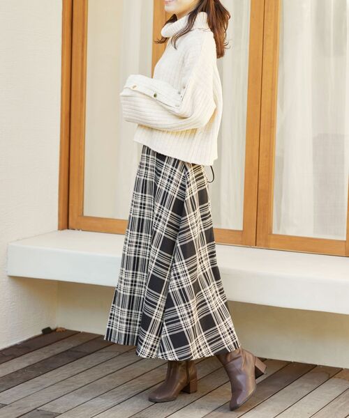 MAJESTIC LEGON（マジェスティックレゴン）の「バックレースアップフレアスカート（スカート・レディース・ブラック系その他/ホワイト系その他/ベージュ系その他2・MEDIUM）」の12枚目の写真