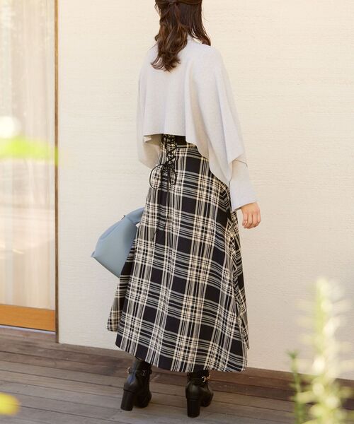 MAJESTIC LEGON（マジェスティックレゴン）の「バックレースアップフレアスカート（スカート・レディース・ブラック系その他/ホワイト系その他/ベージュ系その他2・MEDIUM）」の15枚目の写真