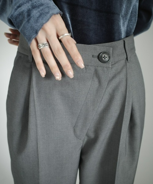 INTER FACTORY(インターファクトリー)の「RUKA - アシンメトリーデザインスラックス made in INTER FACTORY(その他パンツ・レディース・ネイビー/グレー・SMALL/MEDIUM)」の9枚目の写真