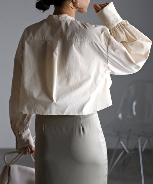 r.（アールドット）の「ブロード クロップド フレアブラウス（シャツ/ブラウス・レディース・ホワイト/グレー/ブラック/ライトブルー/アイボリー・FREE）」の13枚目の写真