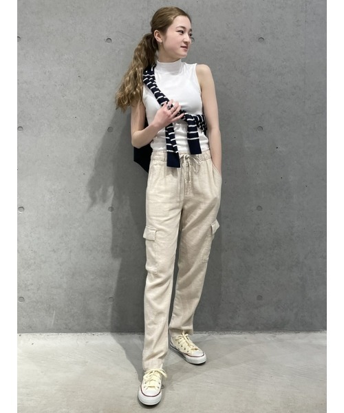 GAP(ギャップ)の「モダン モックネック タンクトップ(Tシャツ/カットソー・レディース・ブラック/ブルー/ホワイト/ホワイト×ブラック/オリーブ/ベージュ系その他・XS/S/M/L/XL/XXS)」の9枚目の写真