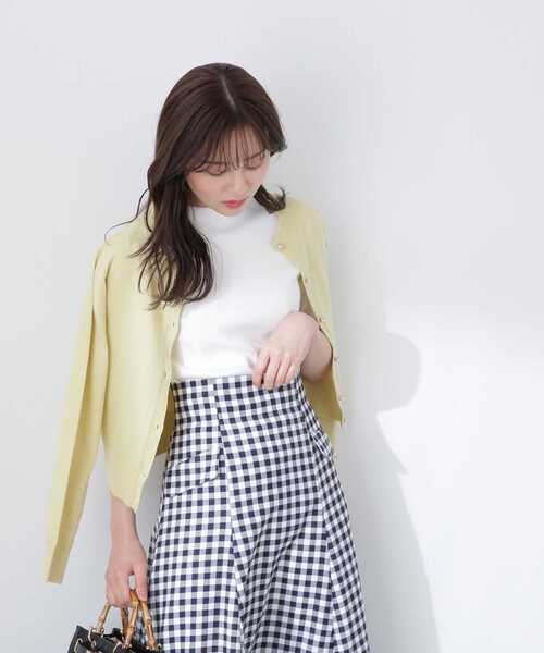 PROPORTION BODY DRESSING（プロポーションボディドレッシング）の「パール釦ニットカーディガン / 1213174400（カーディガン/ボレロ・レディース・イエロー/ブラック/グレー/ホワイト系その他・FREE）」の4枚目の写真