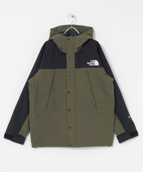 THE NORTH FACE(ザノースフェイス)の「THE NORTH FACE Mountain Light Jacket(ナイロンジャケット・メンズ・ブラック/カーキ・MEDIUM/LARGE)」の2枚目の写真