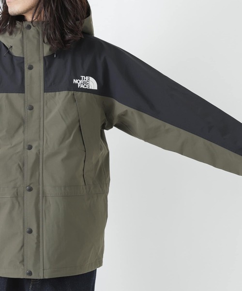 THE NORTH FACE(ザノースフェイス)の「THE NORTH FACE Mountain Light Jacket(ナイロンジャケット・メンズ・ブラック/カーキ・MEDIUM/LARGE)」の7枚目の写真