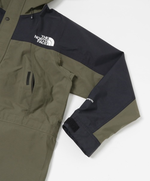 THE NORTH FACE(ザノースフェイス)の「THE NORTH FACE Mountain Light Jacket(ナイロンジャケット・メンズ・ブラック/カーキ・MEDIUM/LARGE)」の13枚目の写真