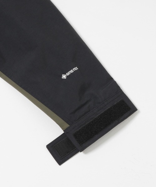 THE NORTH FACE(ザノースフェイス)の「THE NORTH FACE Mountain Light Jacket(ナイロンジャケット・メンズ・ブラック/カーキ・MEDIUM/LARGE)」の6枚目の写真