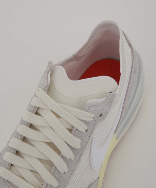 NIKE（ナイキ）の「NIKE/ナイキ ウィメンズ ワッフル ワン ビンテージ（スニーカー・レディース・ホワイト・23/25/24）」の11枚目の写真