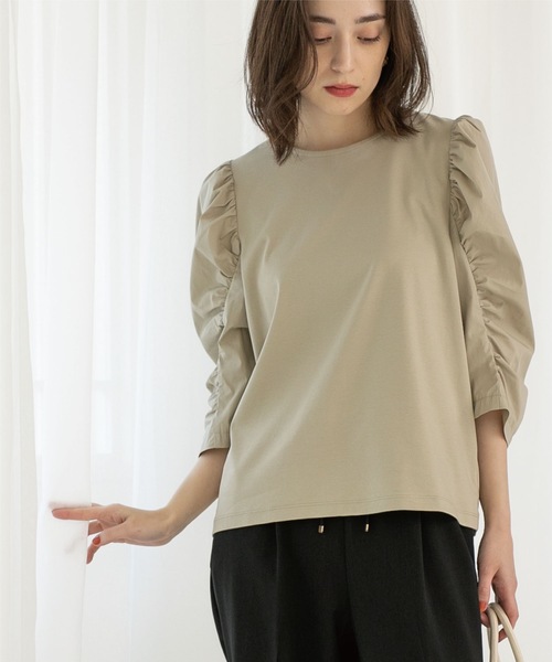 OPAQUE.CLIP(オペークドットクリップ)の「◆シルク調スーピマコットン 異素材ギャザースリーブカットソー【洗濯機洗い可】(Tシャツ/カットソー・レディース・サンドベージュ/ホワイト系/ライトブルー/ブラック・36/38/40/42)」の21枚目の写真
