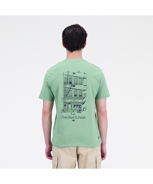 NEW BALANCE（ニューバランス）の「NB Essentials Caf NB ショートスリーブTシャツ（Tシャツ/カットソー・メンズ・ライトグリーン/オフホワイト・X-LARGE/LARGE/XX-LARGE/MEDIUM/SMALL）」の2枚目の写真
