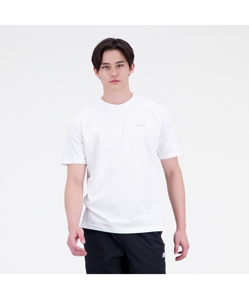 NEW BALANCE（ニューバランス）の「NB Essentials Caf NB ショートスリーブTシャツ（Tシャツ/カットソー・メンズ・ライトグリーン/オフホワイト・X-LARGE/LARGE/XX-LARGE/MEDIUM/SMALL）」の4枚目の写真