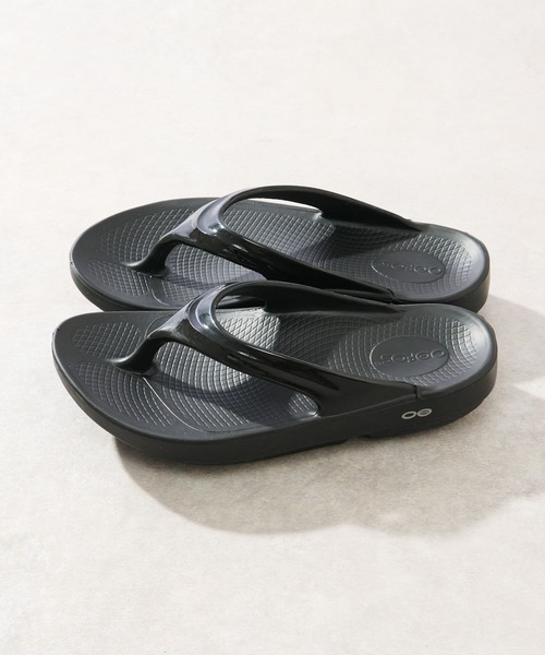 OOFOS（ウーフォス）の「OOFOS(ウーフォス)/Oolala（サンダル・レディース・ブラック・23/24）」の4枚目の写真