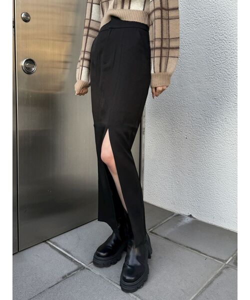 EMODA(エモダ)の「スーパーハイウエストスリットスカート(スカート・レディース・ブルー/ブラック/ベージュ・SMALL/MEDIUM)」の11枚目の写真