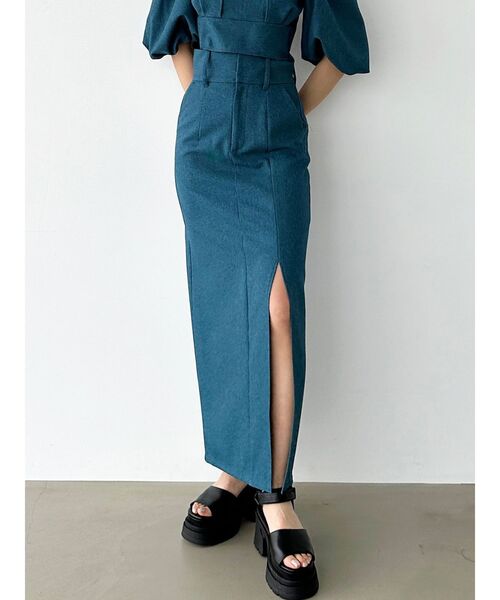EMODA(エモダ)の「スーパーハイウエストスリットスカート(スカート・レディース・ブルー/ブラック/ベージュ・SMALL/MEDIUM)」の12枚目の写真