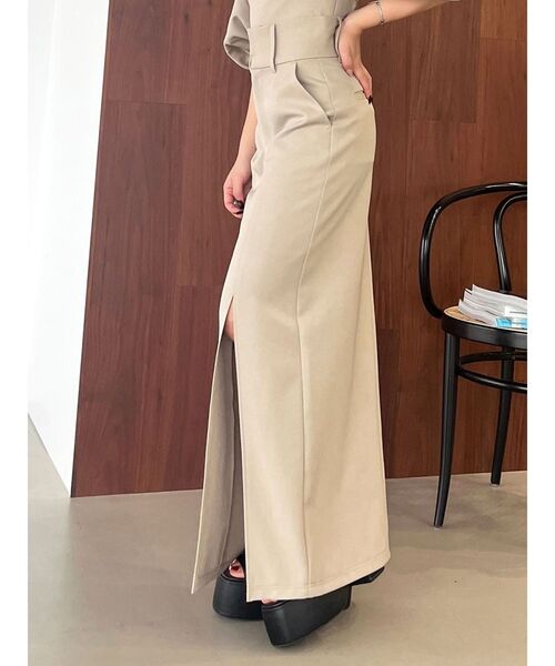 EMODA(エモダ)の「スーパーハイウエストスリットスカート(スカート・レディース・ブルー/ブラック/ベージュ・SMALL/MEDIUM)」の19枚目の写真